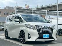 2015 Toyota Alphard Hybrid