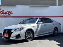 2017 Toyota Crown Hybrid