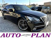 2013 Toyota Crown Hybrid