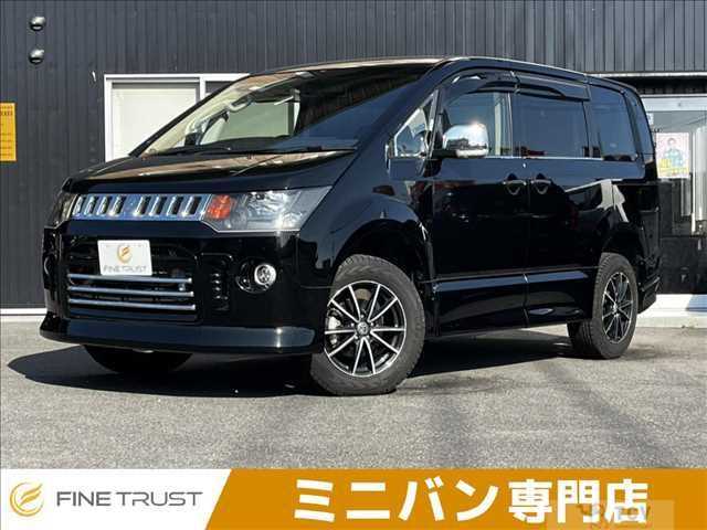 2015 Mitsubishi Delica D5
