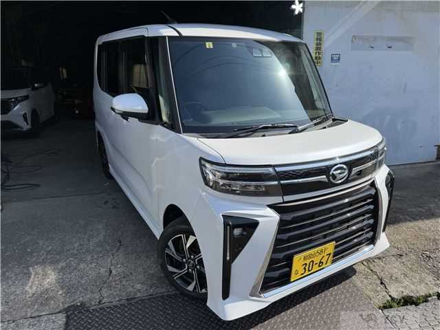 2023 Daihatsu Tanto Custom