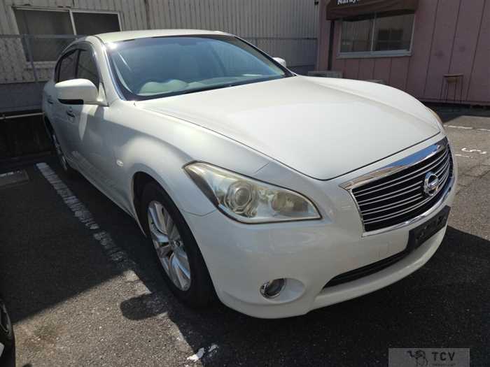 2010 Nissan Fuga