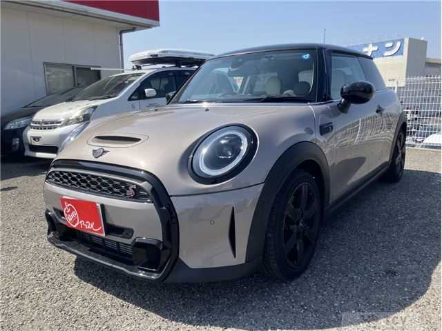 2023 Rover Mini