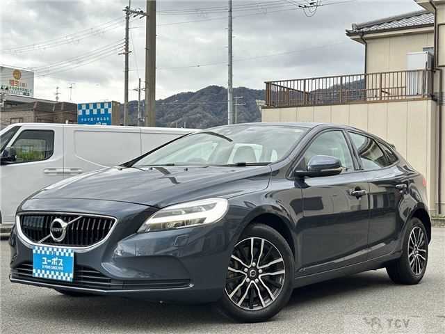 2019 Volvo V40