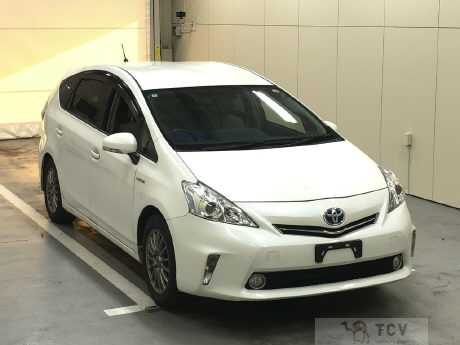 2012 Toyota PRIUS α