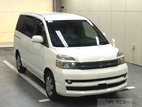 2007 Toyota Voxy