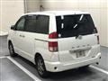2005 Toyota Noah