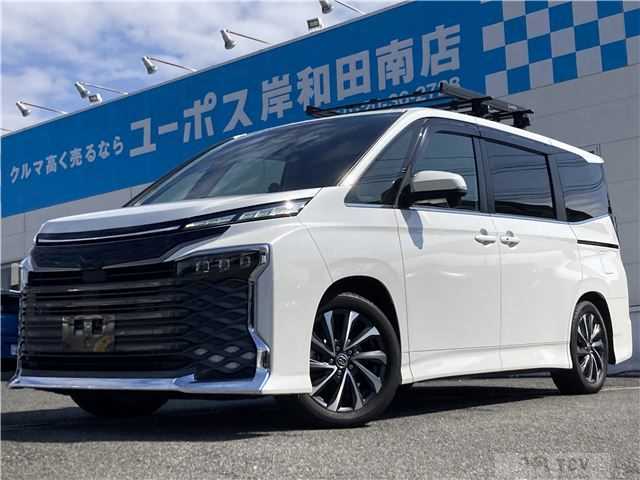 2023 Toyota Voxy
