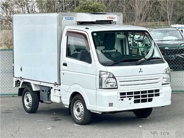 2017 Mitsubishi Minicab Truck