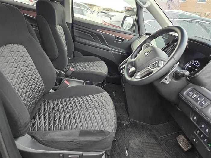Mitsubishi Delica D5 GPKG4WD 2024 — миниатюра 7