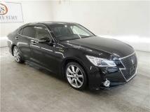 2013 Toyota Crown Hybrid