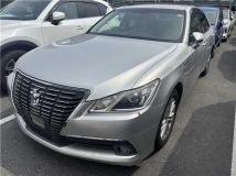 2013 Toyota Crown Hybrid