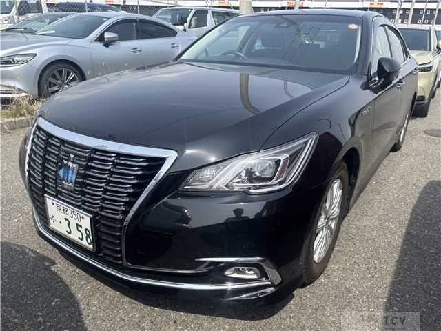 2016 Toyota Crown Hybrid