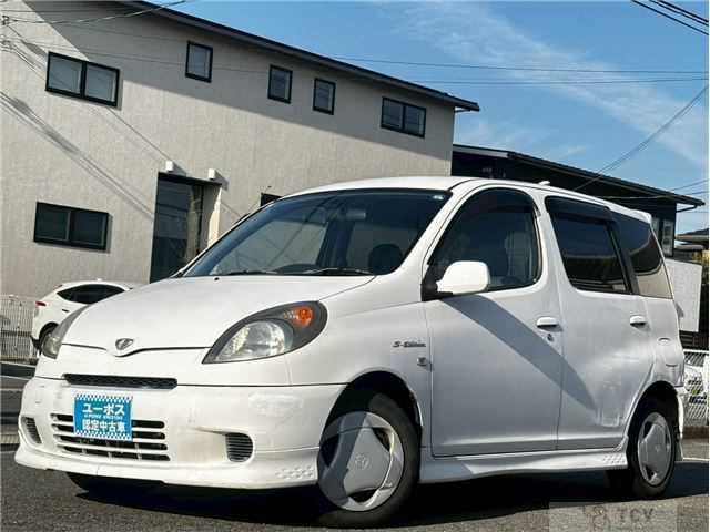 2001 Toyota Fun Cargo