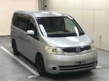 2005 Nissan Serena