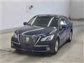 2013 Toyota Crown Hybrid