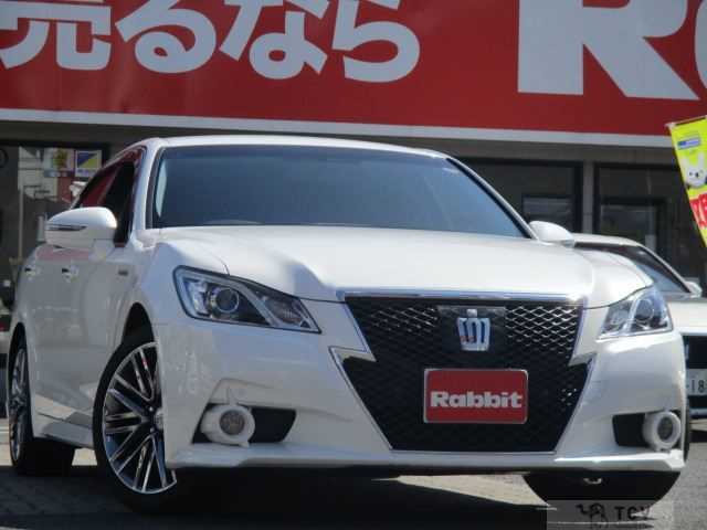 2014 Toyota Crown Hybrid