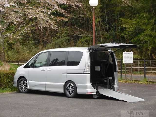 2015 Nissan Serena