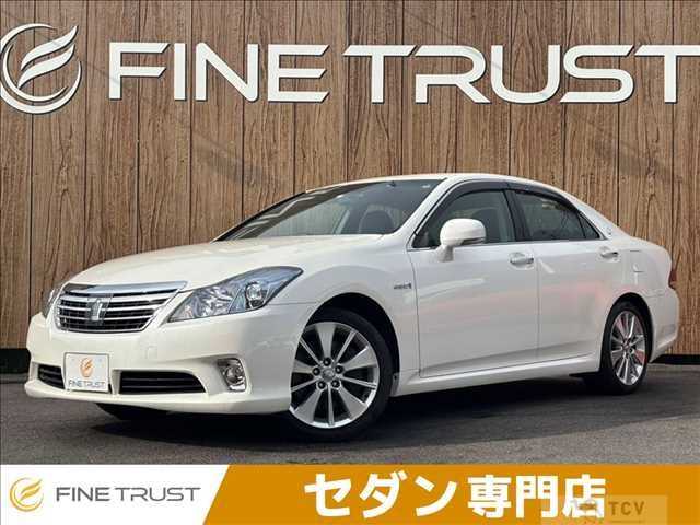 2010 Toyota Crown Hybrid