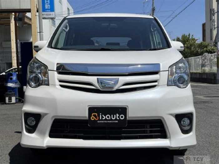 2013 Toyota Noah