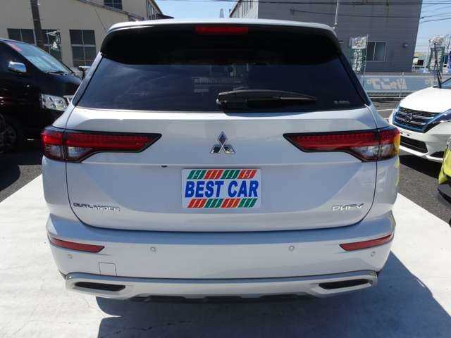 Mitsubishi Outlander PHEV 2.4 G 4WD 2023 — миниатюра 6