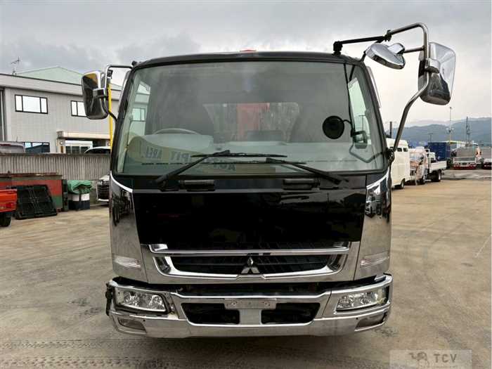 2006 Mitsubishi Fighter