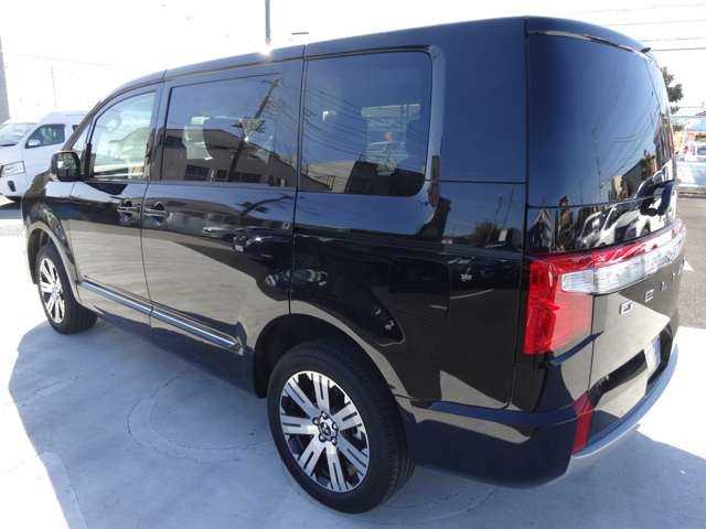 Mitsubishi Delica D5 2.2 G PKG Turbo 4WD 2025 — миниатюра 11