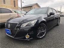 2014 Toyota Crown Hybrid