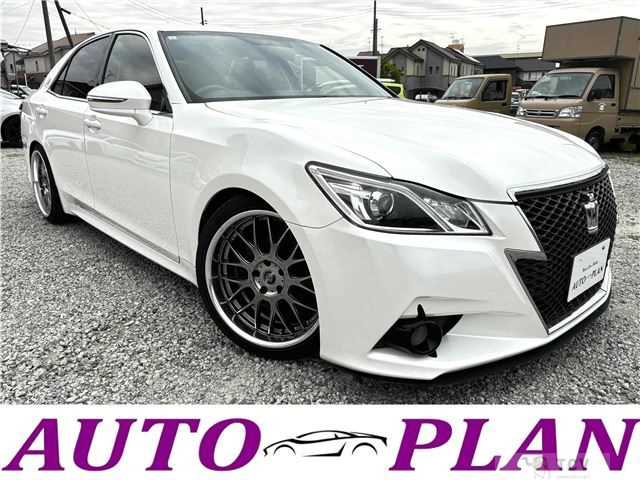 2013 Toyota Crown Hybrid