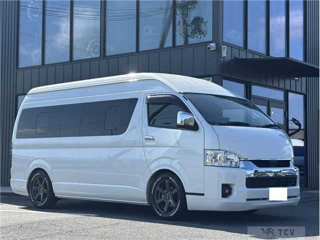 2023 Toyota Hiace Commuter