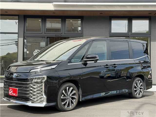 2022 Toyota Voxy