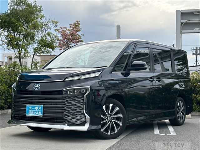 2023 Toyota Voxy