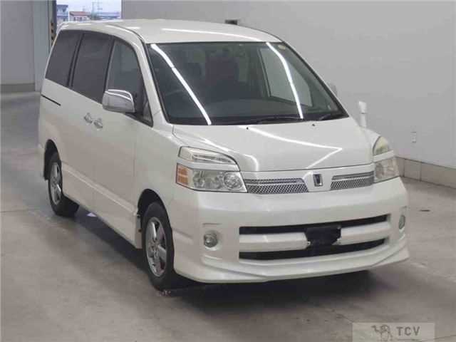 2006 Toyota Voxy