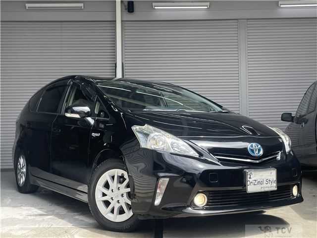 2013 Toyota PRIUS α