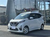 2022 Nissan Nissan Others