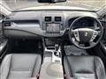 2010 Toyota Crown Hybrid