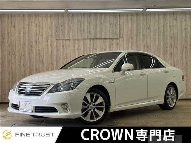2011 Toyota Crown Hybrid