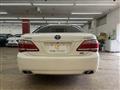 2011 Toyota Crown Hybrid