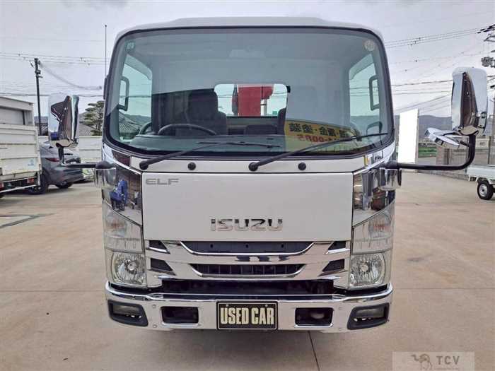 2013 Isuzu Elf Truck