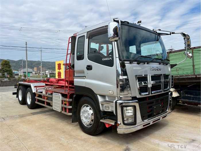 2013 Isuzu Isuzu Others