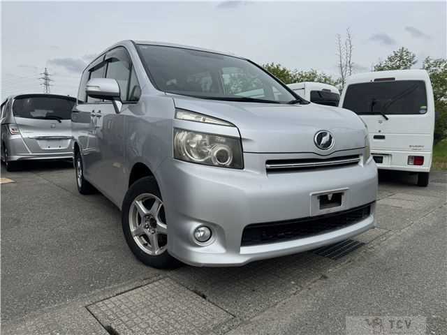 2009 Toyota Voxy