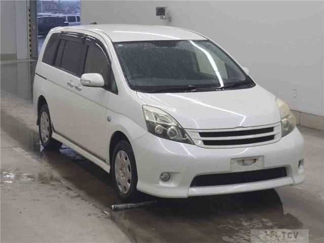 2013 Toyota Isis