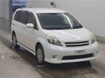 2013 Toyota Isis