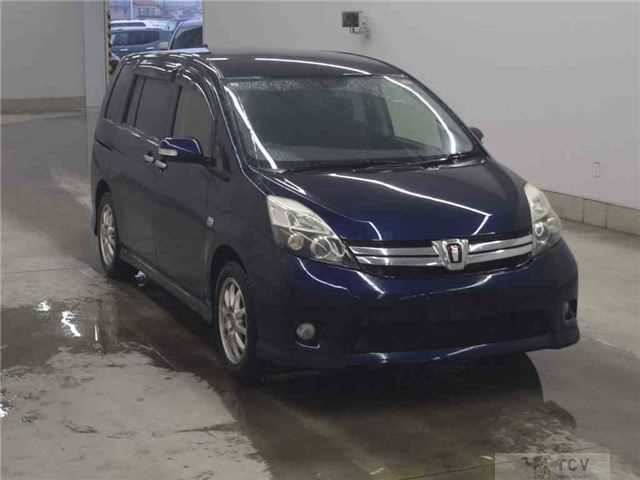 2013 Toyota Isis