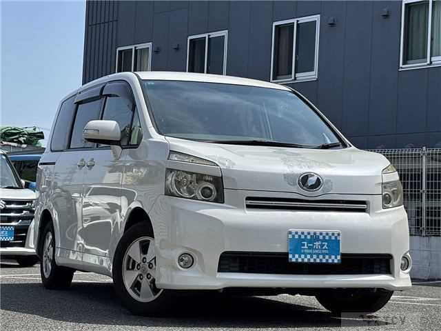 2009 Toyota Voxy