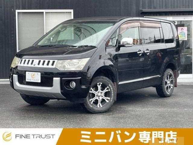 2011 Mitsubishi Delica D5
