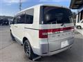 2015 Mitsubishi Delica D5
