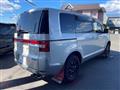2018 Mitsubishi Delica D5