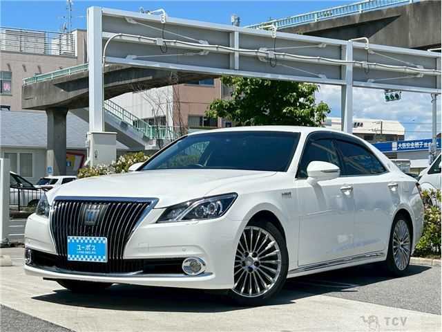 2013 Toyota Crown Majesta