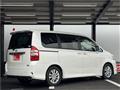 2011 Toyota Noah